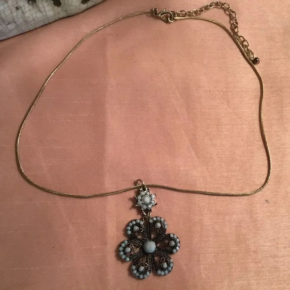 Silvertone & Blue Necklace